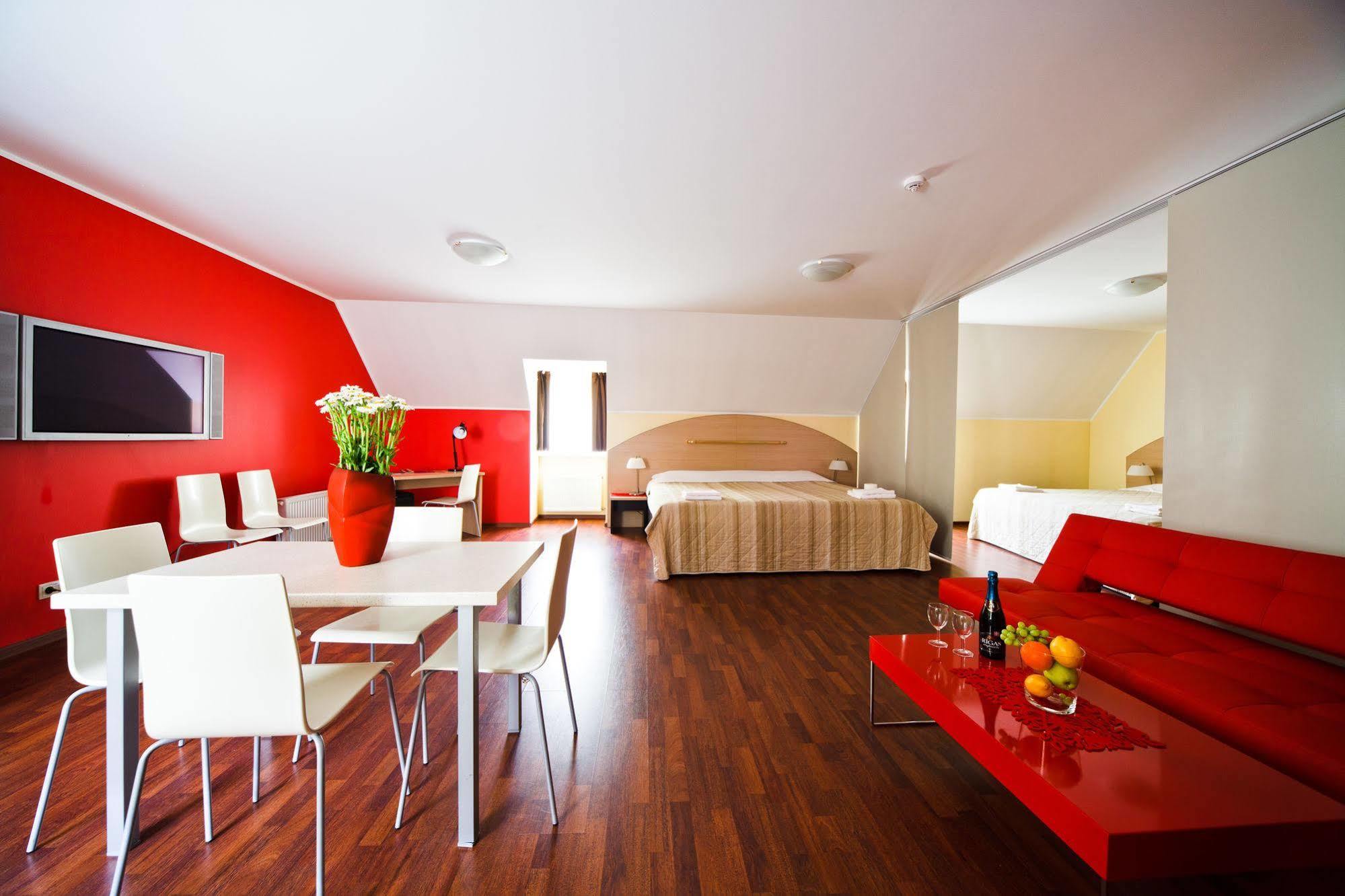 Aparthotel Autosole Рига Экстерьер фото