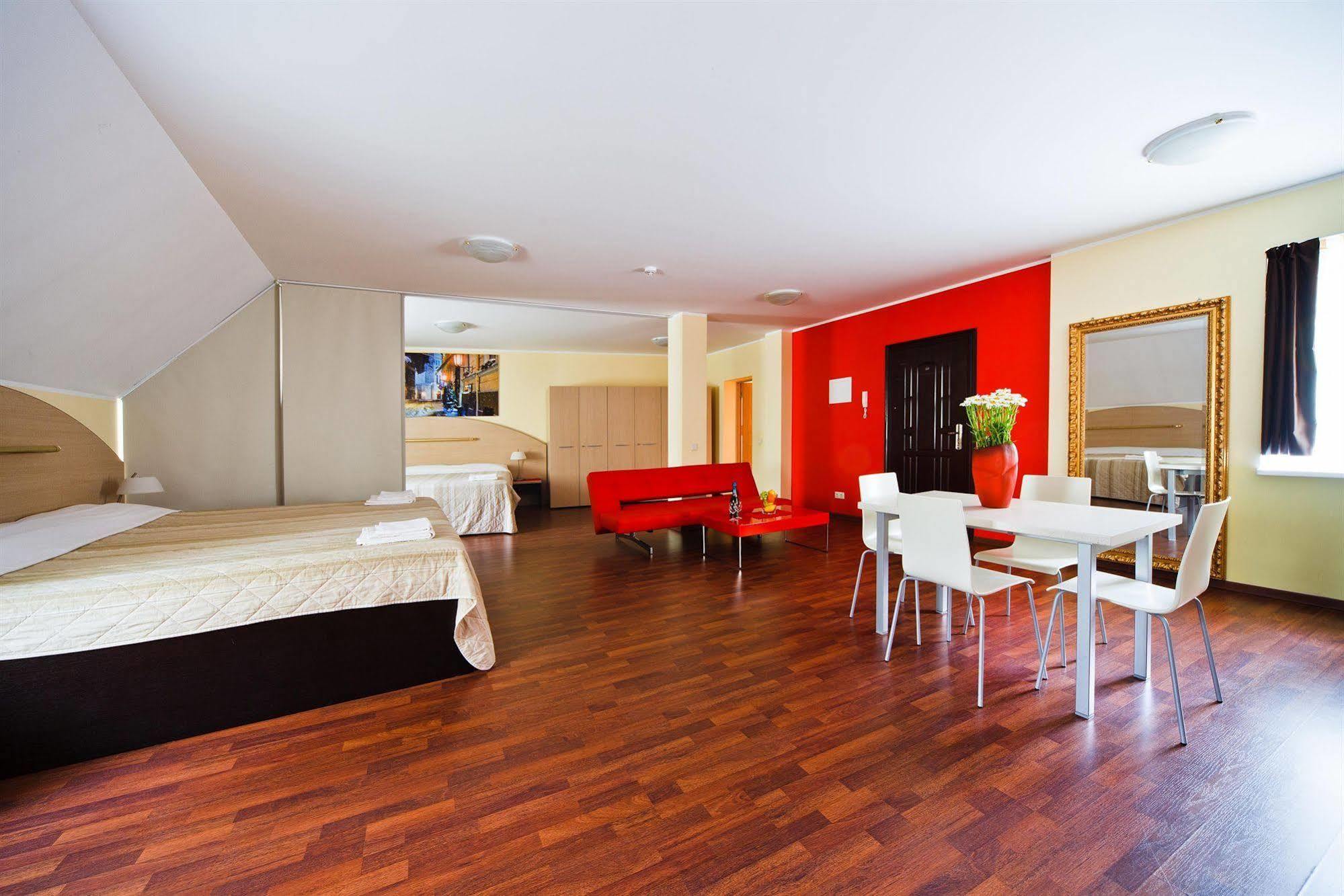 Aparthotel Autosole Рига Экстерьер фото
