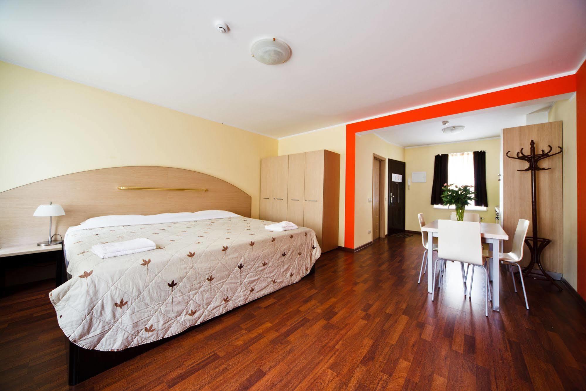 Aparthotel Autosole Рига Экстерьер фото